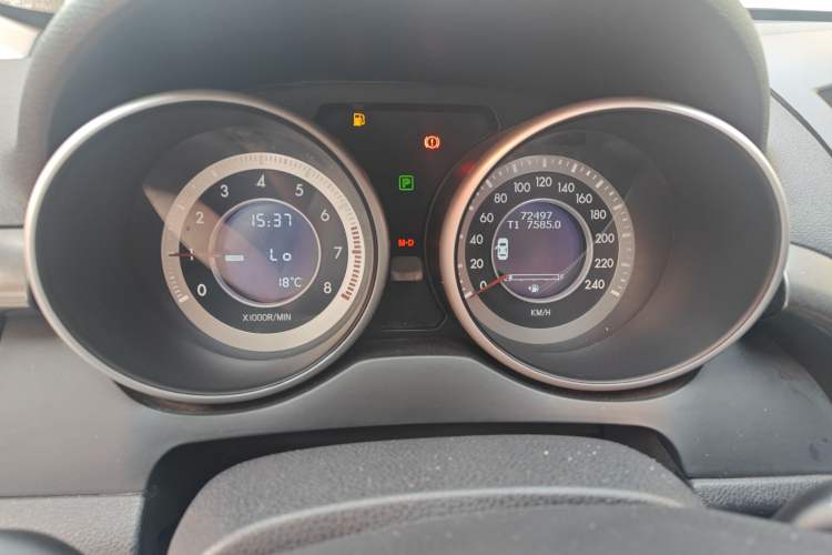 Used Bestune X80 2015 2.0L automatic comfort version
