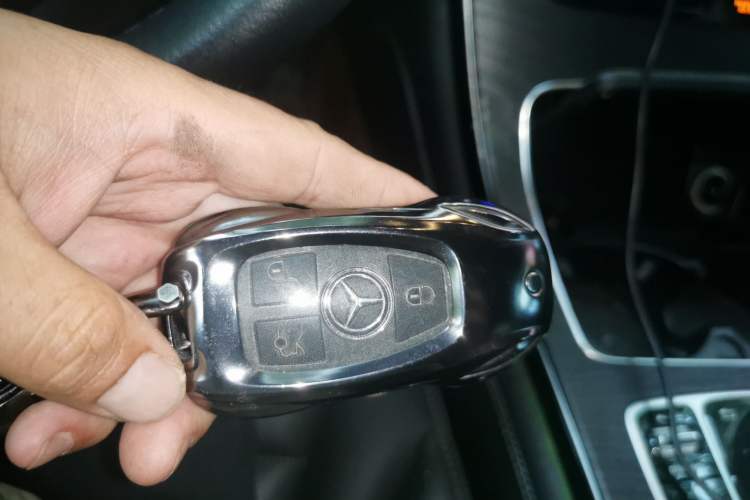 Used Mercedes-Benz GLC  Vehicle Key