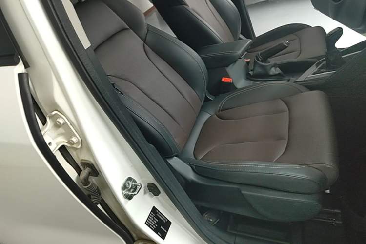 Used CHANGAN CS15 2019 1.5L Manual Enjoyment Model China VI Standard