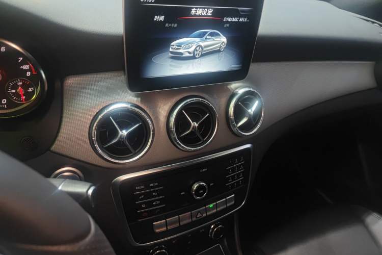 Used Mercedes-Benz CLA 2018 CLA 200 Sport Edition Audio And AC Panel