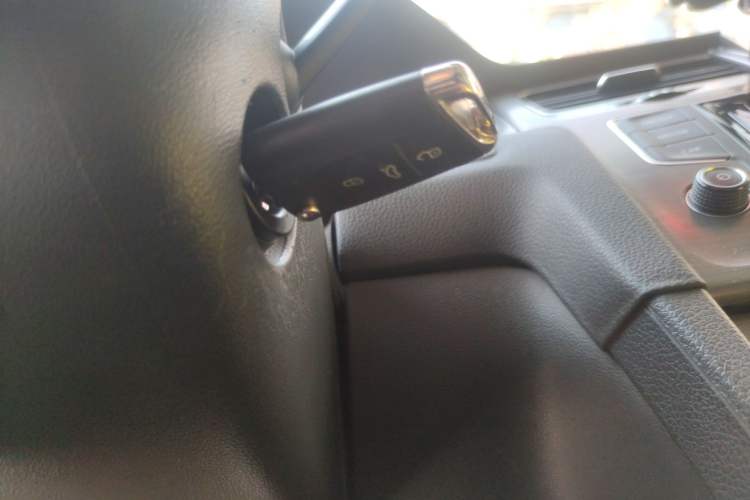 Used Volkswagen Golf 2016 1.6L Automatic Comfort Model Vehicle Key