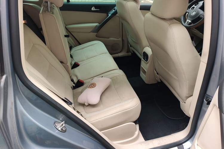 Used Volkswagen Tiguan 2012 2.0 TSI Automatic All-Wheel Drive Flagship Edition Left Rear Seat