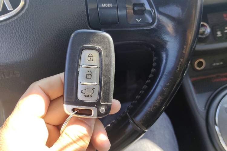 Used Kia Sportage R 2012 2.0L Automatic Two-Wheel Drive GLS