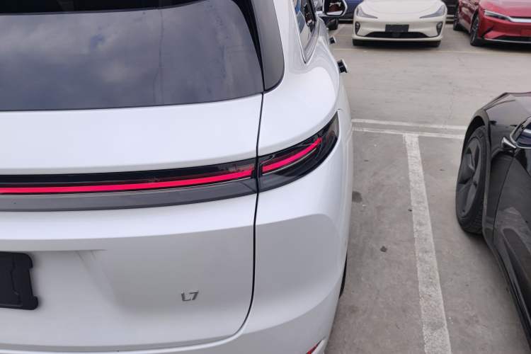 Used Li Auto L7 2025 Max Smart Refresh Edition
