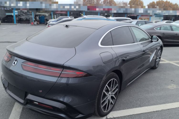 Used Denza Z9 2024 1100 km Four-Wheel Drive Max Version
