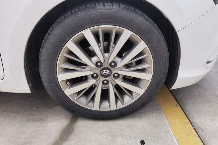 Used Hyundai Mistra 2019 1.8L Automatic Smart GLS China VI Standard Right Front Wheel Hub