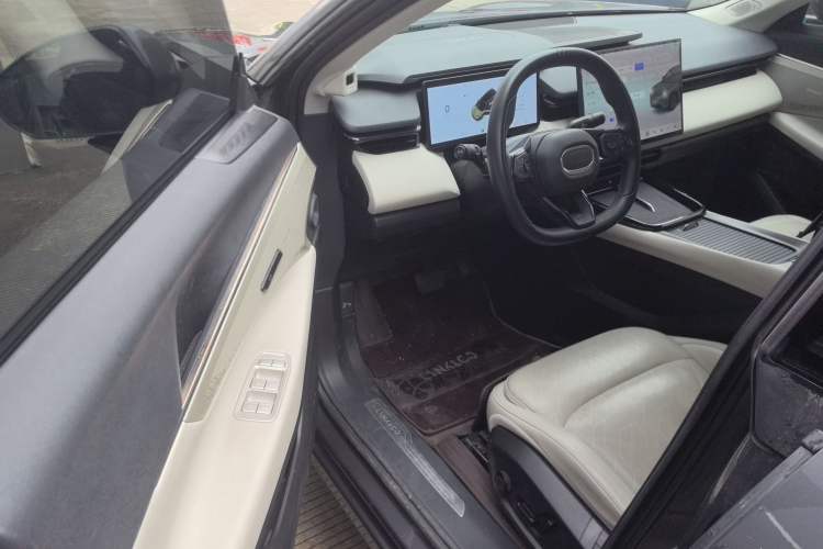 Used Lynk & Co 08 EM-P 2023 120km Long-Range Pro Driver Seat