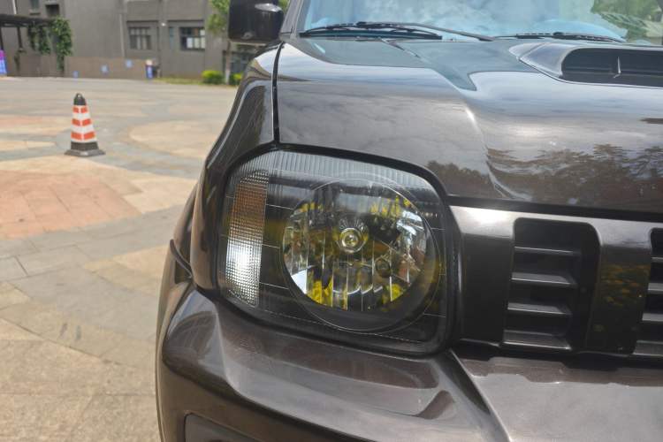 Used Suzuki Jimny  Right Front Headlight