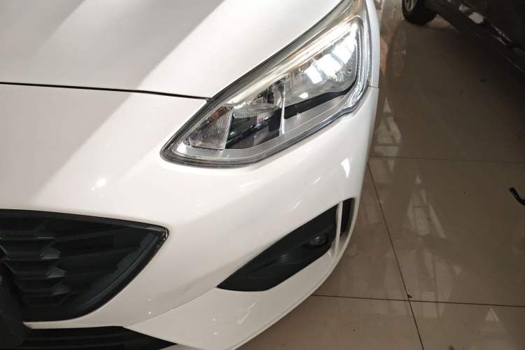 Used Ford Focus 2020 Sedan 1.5L Automatic Sharp Edition