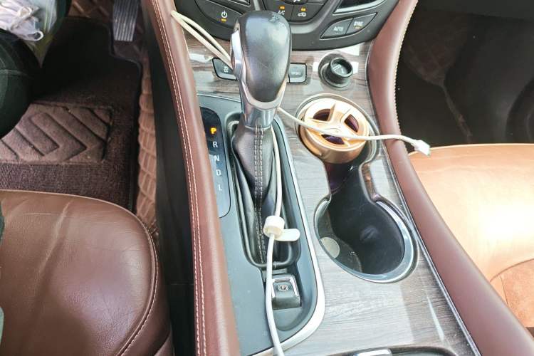 Used Buick Envision 2016 28T Four-Wheel Drive Elite Version Gear Lever