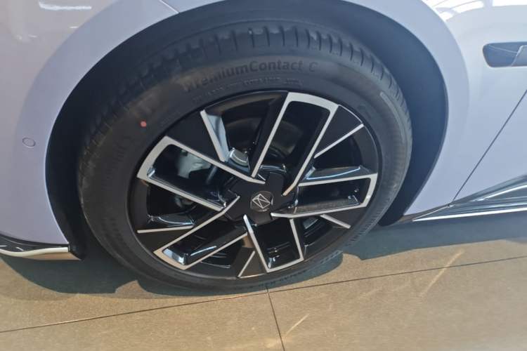 Used Avatr 06 2025 Pro Range-Extended Edition