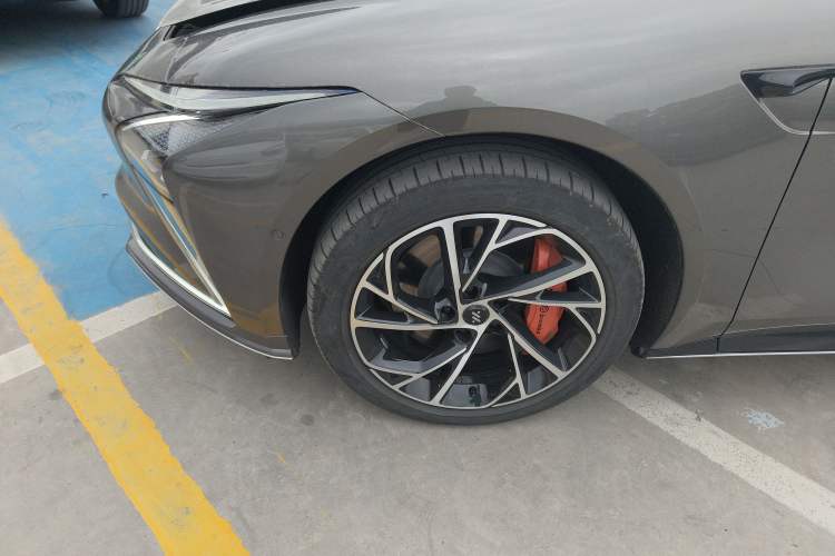 Used IM L7 2022 Dynamic Model Left Front Wheel Hub