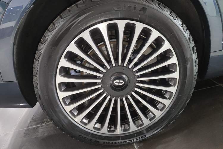 Used Hima AITO M9 2024 Range-Extended Ultra Version 42 kWh 6-Seater Model
