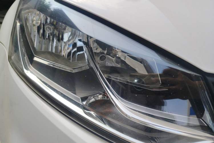 Used Volkswagen Polo 2018 1.5L Automatic Enjoyment Model Right Front Headlight