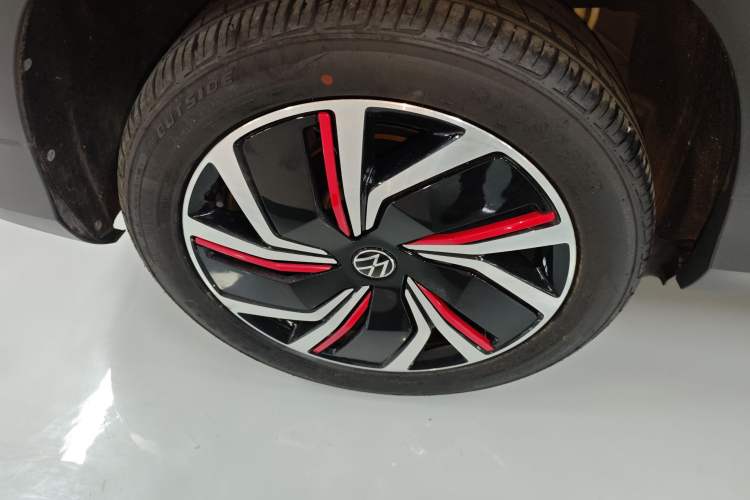 Used Volkswagen Tharu 2023 300TSI Two-Wheel-Drive Full Moon Edition
