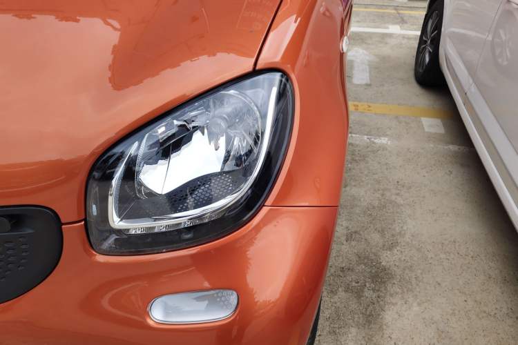 Used smart forfour 2016 1.0L 52 kW Dynamic Edition
