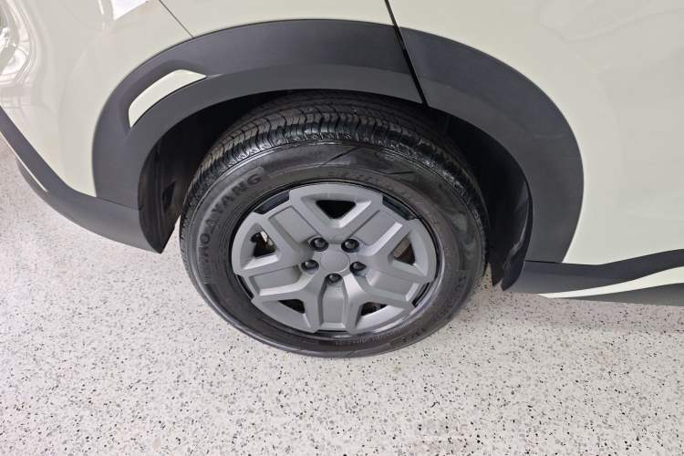 Used BYD Yuan UP 2025 Intelligent Driving Version 401 KM Dynamic Edition Right Rear Wheel Hub