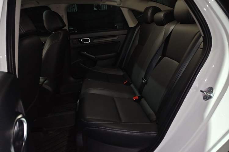 Used Honda Civic 2023 240TURBO CVT Dynamic · Center Stage Special Edition