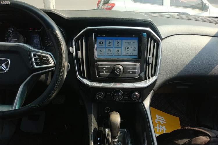 Used JMC Yusheng S350 2016 2.0T Automatic Two-Wheel Drive Gasoline Luxury Version with Sunroof 5 Seats
