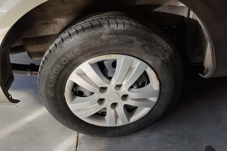 Used FORTHING Lingzhi 2022 M5L 1.6L Utility Model 7 Seats