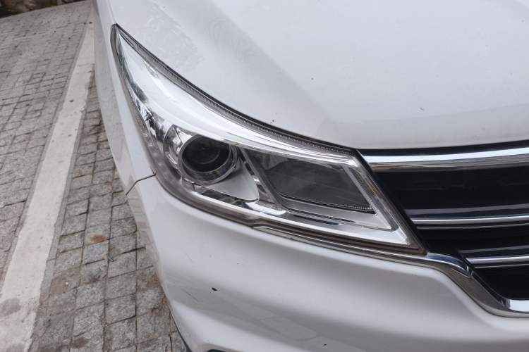 Used Baojun 730 2017 1.5T Manual Fashion Version 7 Seats China V Emission Standard