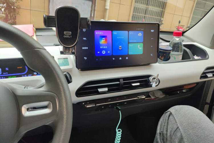 Used Geely Galaxy Panda 2024 Panda Mini 200km Endurance Bear