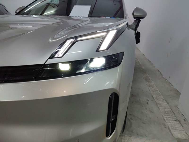 Used Lynk & Co 08 EM-P 2025 120km Long-Range Pro — 23