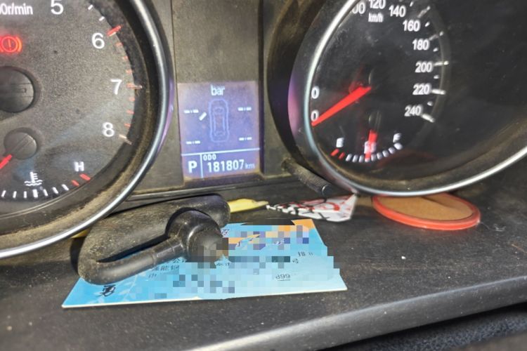 Used Haval H6 2013 Upgraded Model 2.4L Automatic Two-Wheel Drive Elite Version Odometer Close Up