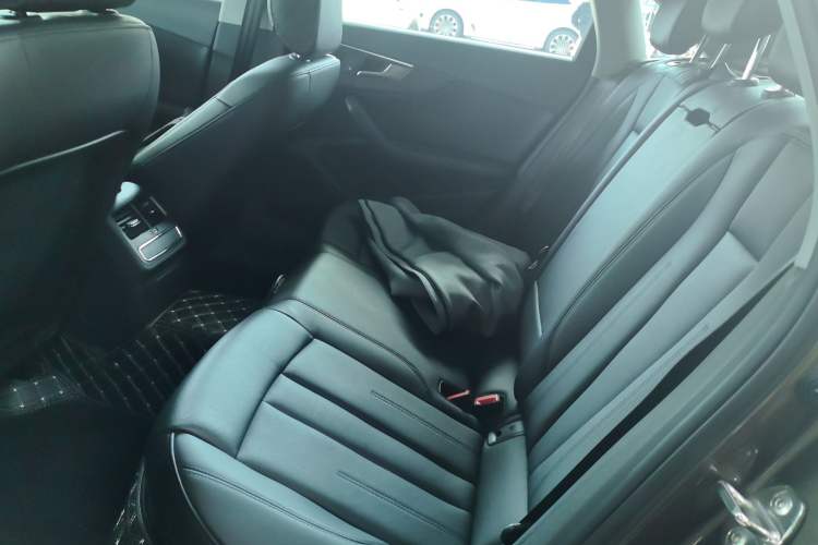 Used Audi A4L 2018 30th Anniversary Edition 40 TFSI Trendy Model