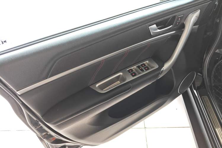 Used Haval M6 2018 Revised Version 1.5T DCT Two-Wheel Drive Elite Edition