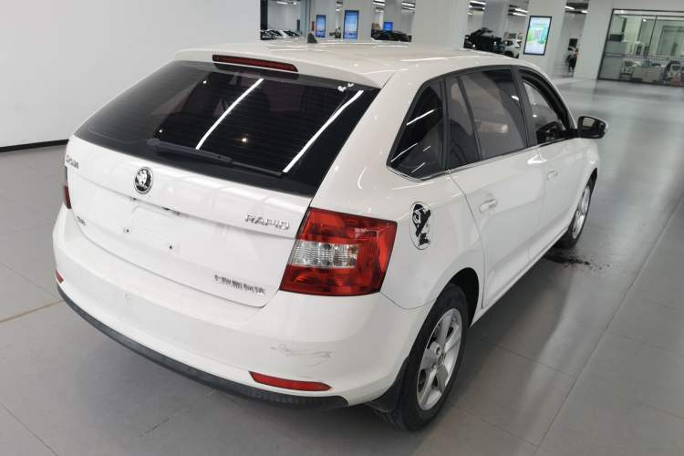 Used Skoda Rapid Spaceback 2018 1.6L Automatic Comfort Edition