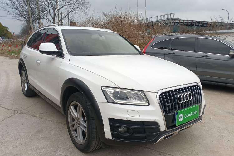 Used Audi Q5 2017 Plus 40 TFSI Technology Model