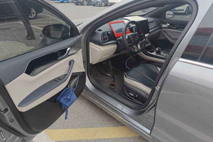 Used BYD Qin PLUS 2021 DM-i 120KM Flagship Model
