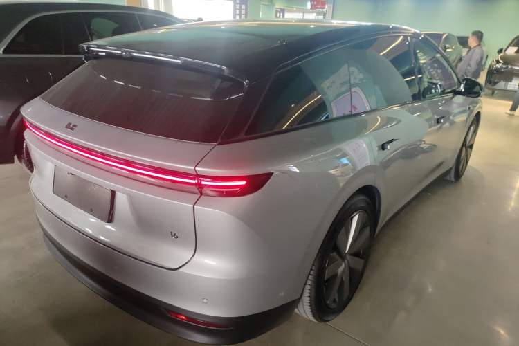 Used Li Auto Li Auto i6 2025 Model Two-Wheel-Drive Standard Type