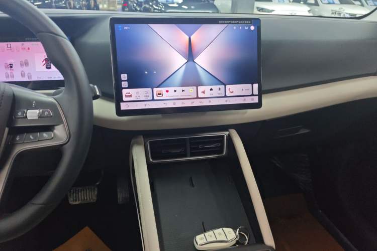 Used BYD Yuan UP 2025 Intelligent Driving Version 401 KM Dynamic Edition
