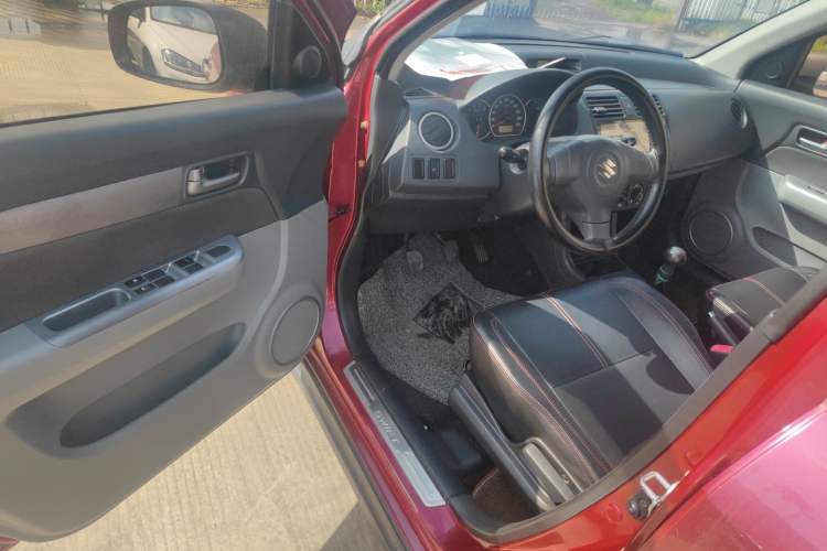 Used Suzuki Swift 2016 1.5L Manual Fashion Model