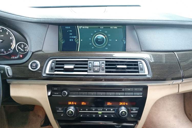 Used BMW 7 Series 2009 740Li Luxury Model Audio And AC Panel