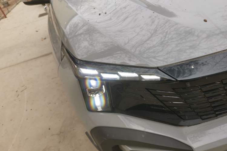 Used CHANGAN Hunter 2024 Warrior Edition Luxury Model Dual-Motor All-Wheel Drive with Extra-Long Cargo Box
