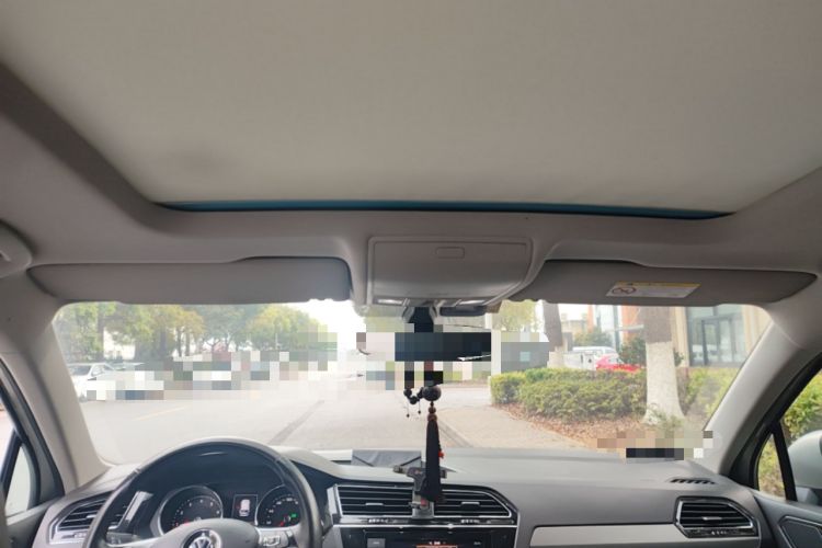 Used Volkswagen Tiguan L 2018 Facelift 330TSI Automatic Two-Wheel Drive Luxury Edition Headliner