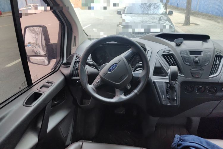 Used Ford Transit 2020 2.0T Gasoline Automatic Multi-Function Commercial Vehicle Mid-axle Low-roof Design with Dual Rear Doors Meeting China VI Emission Standards