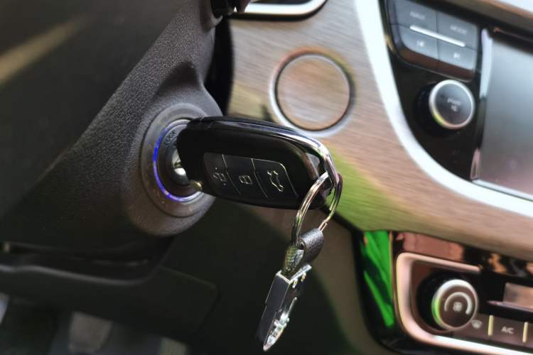 Used Geely Auto Vision X3 2017 1.5L Manual Luxury Model
