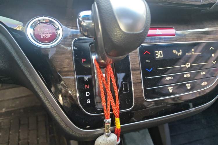 Used Honda Odyssey 2015 Updated Version 2.4L Smart Edition
