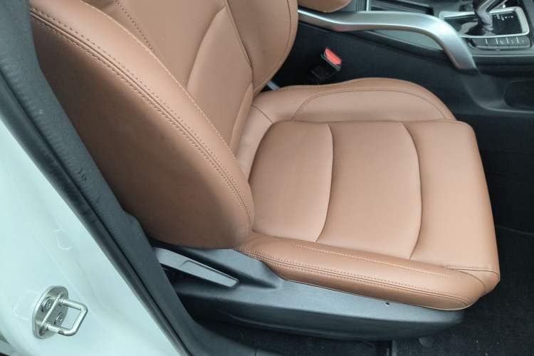 Used Geely Auto Emgrand X7 Sport 2021 1.8TD DCT Two-Wheel Drive Asian Games Edition Right Front Seat