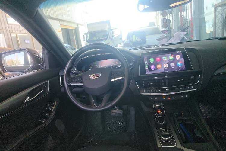 Used Cadillac CT5 2023 28T Luxury Edition (Standard Version) Steering Wheel