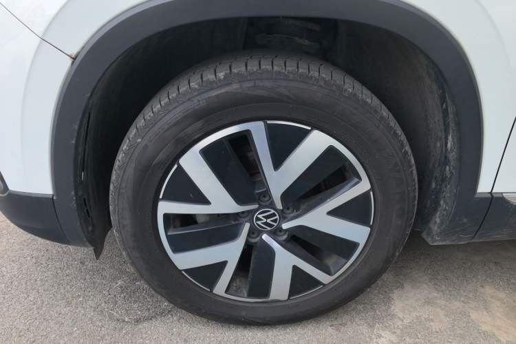 Used Volkswagen Tayron 2023 300TSI Two-Wheel-Drive Luxury Plus Advanced Edition
