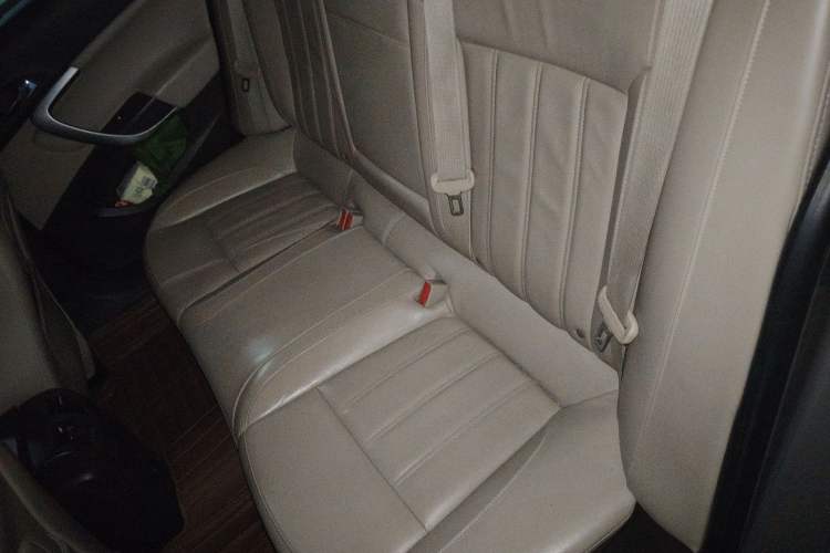 Used Buick Regal 2012 2.0L Luxury Edition Left Rear Seat