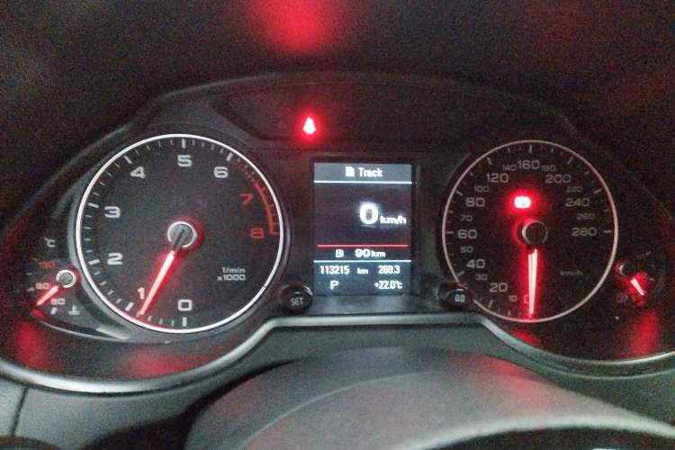 Used Audi Q5 2015 40 TFSI Comfort Model Instrument Cluster