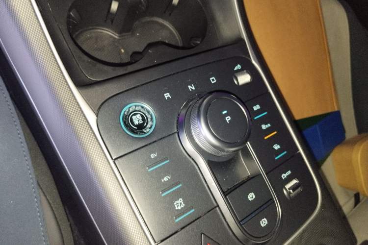 Used BYD Destroyer 05 2024 HONOR Edition DM-i 55KM Luxury Model Gear Lever