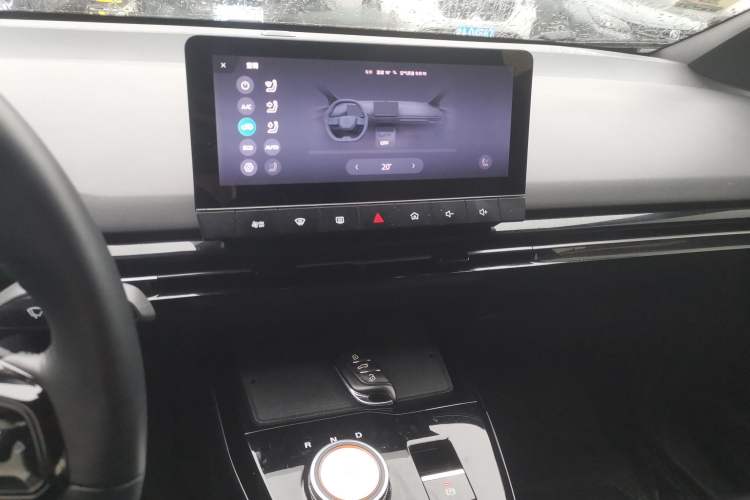 Used MG 4 EV 2022 520 km Luxury Edition Audio And AC Panel