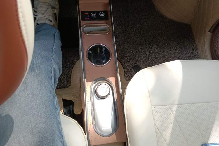 Used Wuling Hongguang MINIEV 2025 Four-Door Version Advanced Edition
